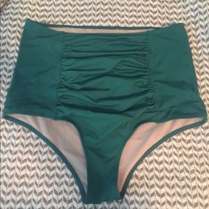 Kortni Jeane brand medium Green Galapagos bottoms